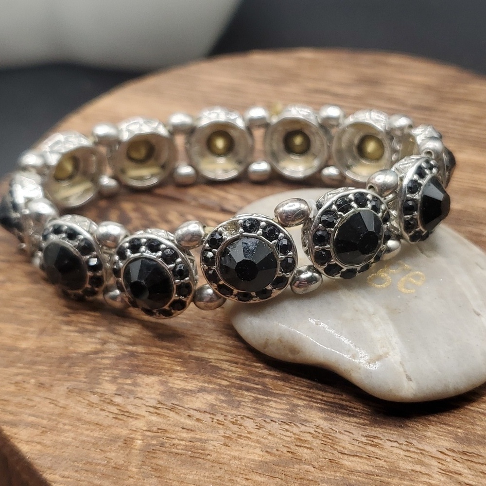 Onyx medallion bracelet stretch B3130‎